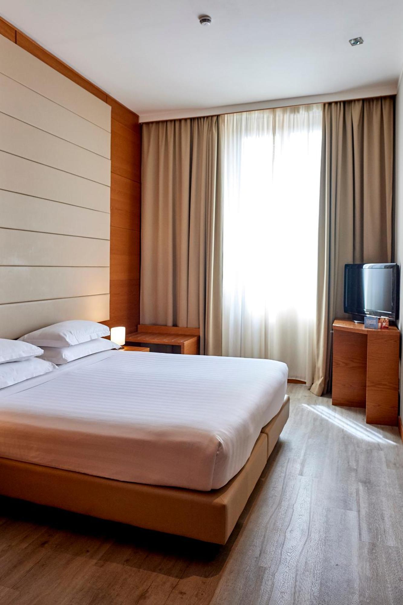Occidental Aurelia Hotel Róma Kültér fotó